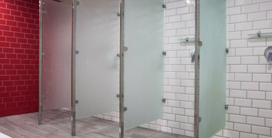 Душевые перегородки из пластика ваш путь к современному интерьеру