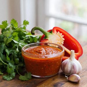 Огонь в каждой банке: Как мы познали истинный вкус настоящей аджики и почему это больше, чем просто соус